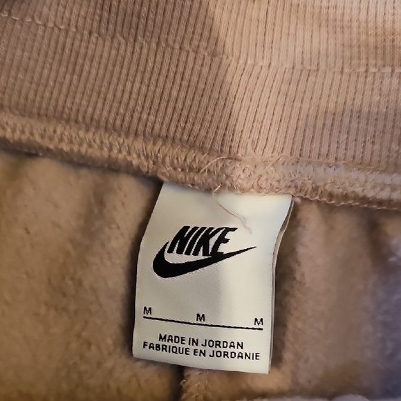 Nike Sportswear Phoenix Fleece Shorts Lavender Size M - Picture 3 of 7